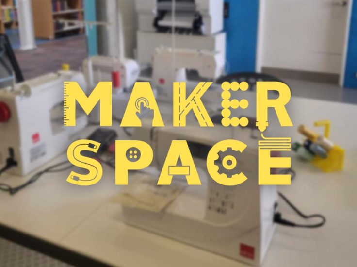 Foto af symaskine med teksten Makerspace